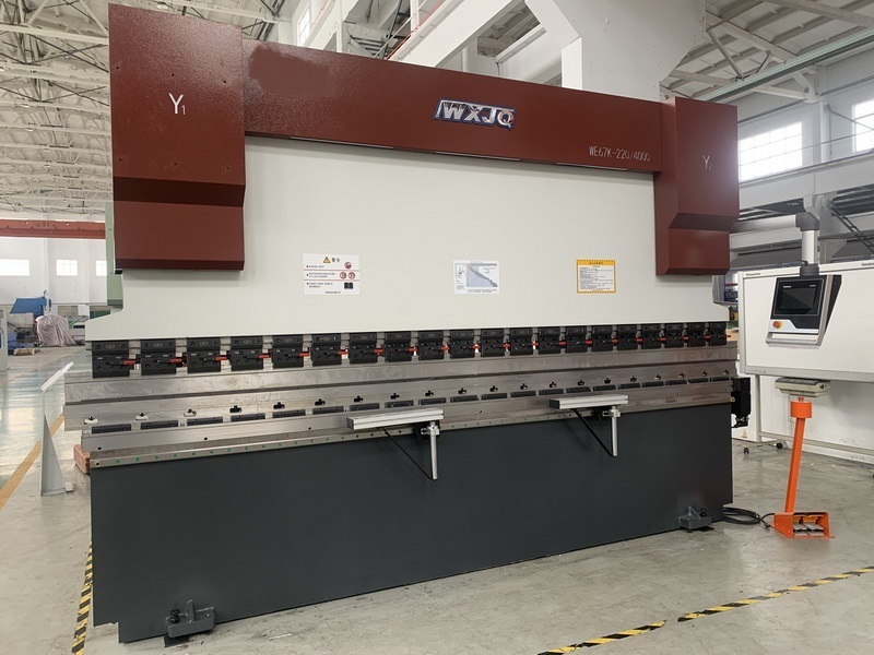 সর্বশেষ কোম্পানি ব্লগ সম্পর্কে সিএনসি প্রেস ব্রেক কি লম্বা এবং পুরু প্লেট পরিচালনা করতে পারে? অপারেটরের নিরাপত্তা কিভাবে নিশ্চিত করা হয়?