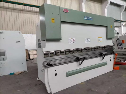 125T ফোর্স সিএনসি হাইড্রোলিক প্রেস ব্রেক WE67K125/3200 মেটাল ফ্যাব্রিকেশন জন্য