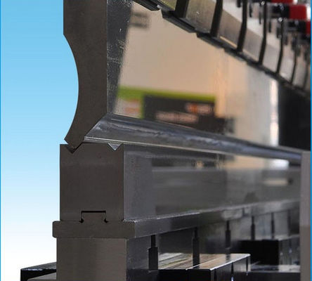 কেনা 42CrMo LVD প্রেস ব্রেক টুলিং 3.2M দৈর্ঘ্য ইস্পাত প্লেট নমন নীচে ডাই online manufacture