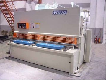 কেনা 20 মিমি বেস প্লেট হাইড্রোলিক শিয়ারিং মেশিন লাইট পোল শীট মেশিন কাটার লাইন online manufacture