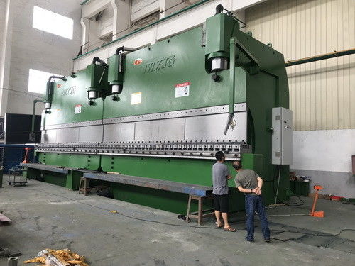 কেনা Hydraulic Tandem Press Brake with Throat Depth 200mm-1600mm Max Pressure 40-3000 Tons and Max Speed 70-180 m/min online manufacture