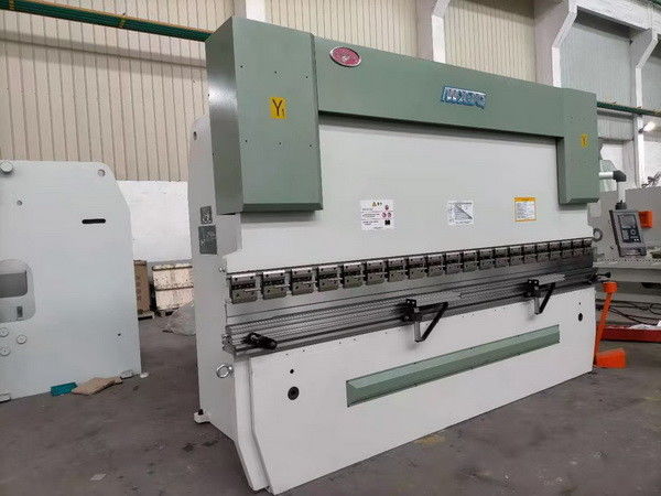 125T ফোর্স সিএনসি হাইড্রোলিক প্রেস ব্রেক WE67K125/3200 মেটাল ফ্যাব্রিকেশন জন্য