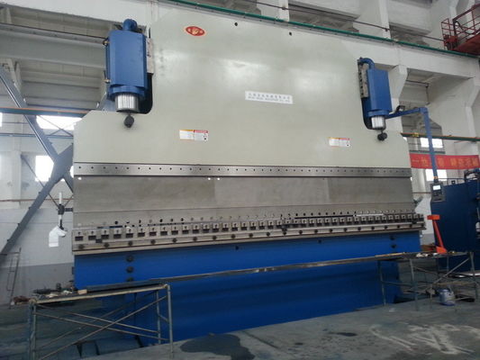 শীট মেটালের জন্য 400KN সর্বোচ্চ চাপ, 175° সর্বোচ্চ বাঁকানো কোণ এবং 6000mm সর্বোচ্চ বাঁকানো দৈর্ঘ্য সহ সিএনসি হাইড্রোলিক প্রেস ব্রেক
